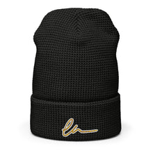 Cargar imagen en el visor de la galería, Giraffe-Signature Waffle beanie
