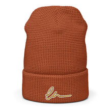 Cargar imagen en el visor de la galería, Giraffe-Signature Waffle beanie
